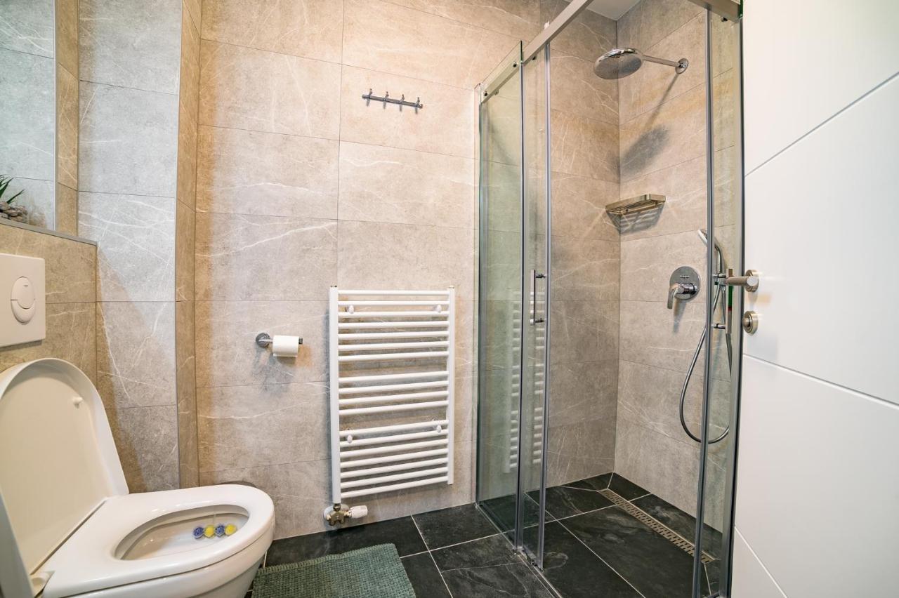Apartman Epilux Тузла Экстерьер фото